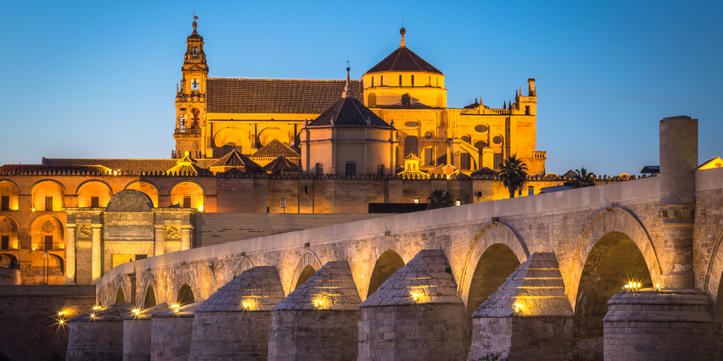 Nuestro viaje organizado por Andalucía te invita a recorrer Granada, Marbella, Ronda, Málaga,  Sevilla, Córdoba, Consuegra y Madrid. 5
